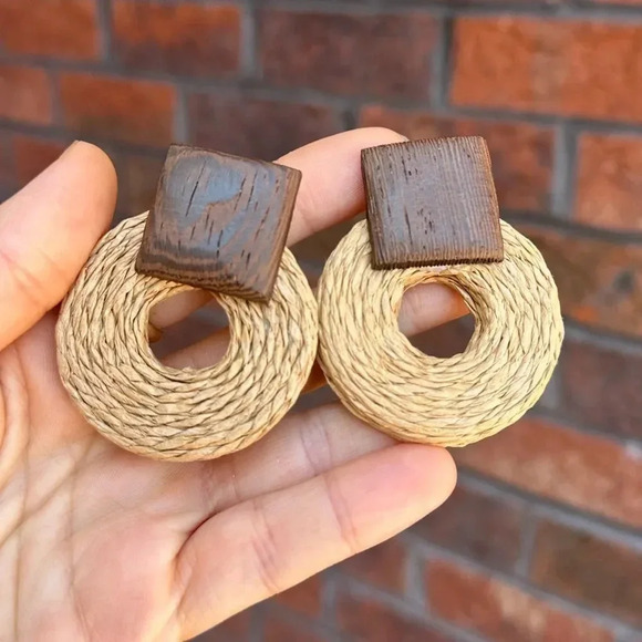 Boho Raffia Rattan Drop Earrings - Picture 5 of 6